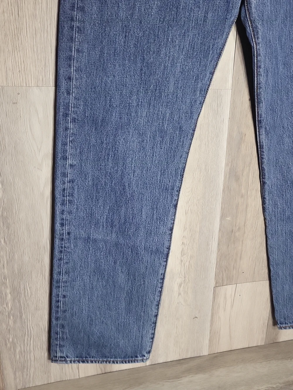 Levi's 501 Original Fit Jeans Mens 34x30 Button Fly Straight Leg Medium Wash